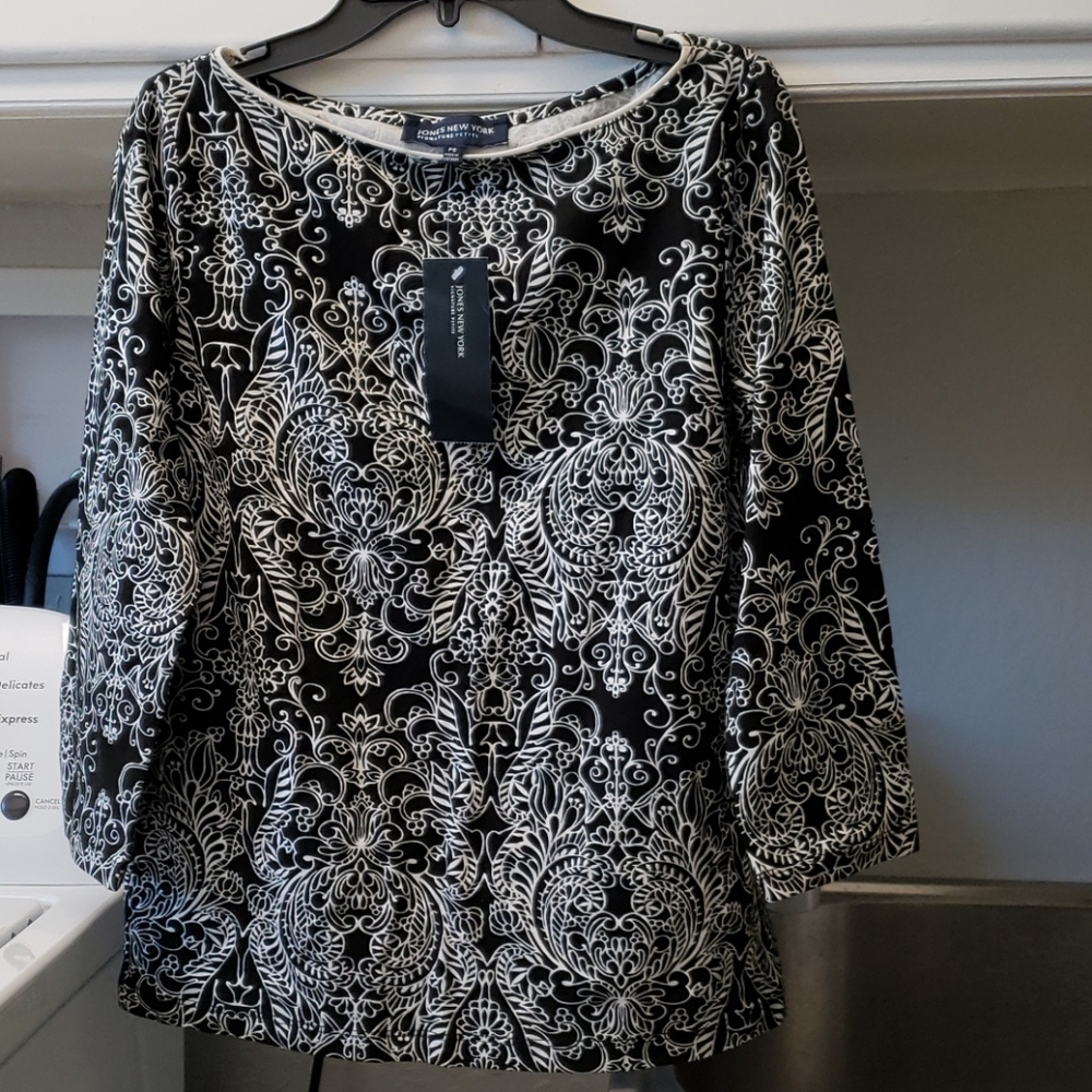 Top petite small